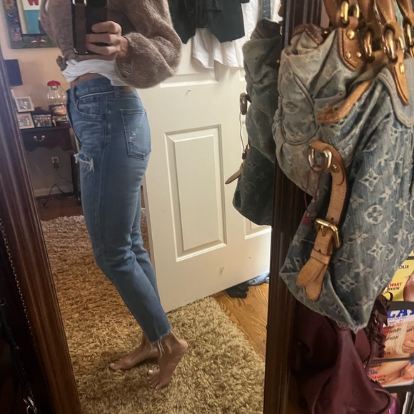 MOUSSY VINTAGE "Hammond" jeans in light wash distressed denim . - Picture 6 of 12